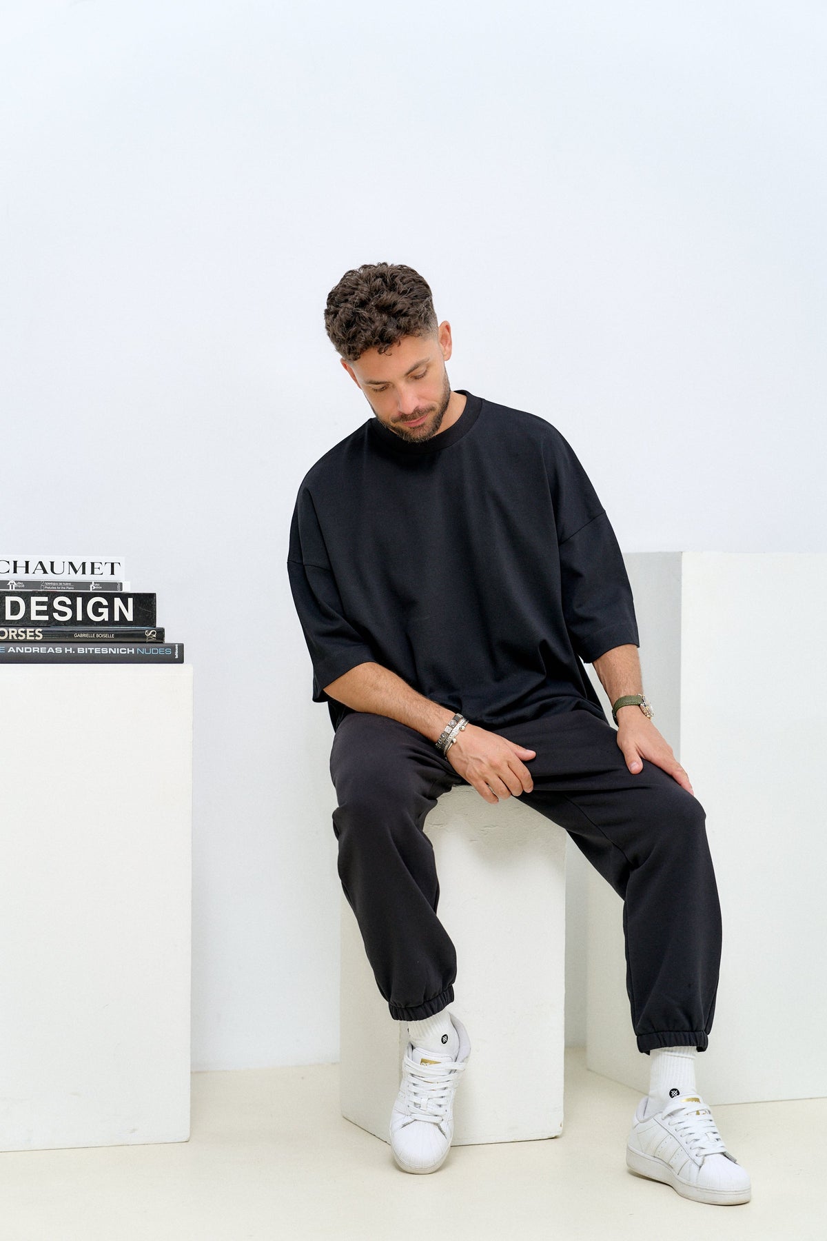 Lifestyle black T-shirt 1