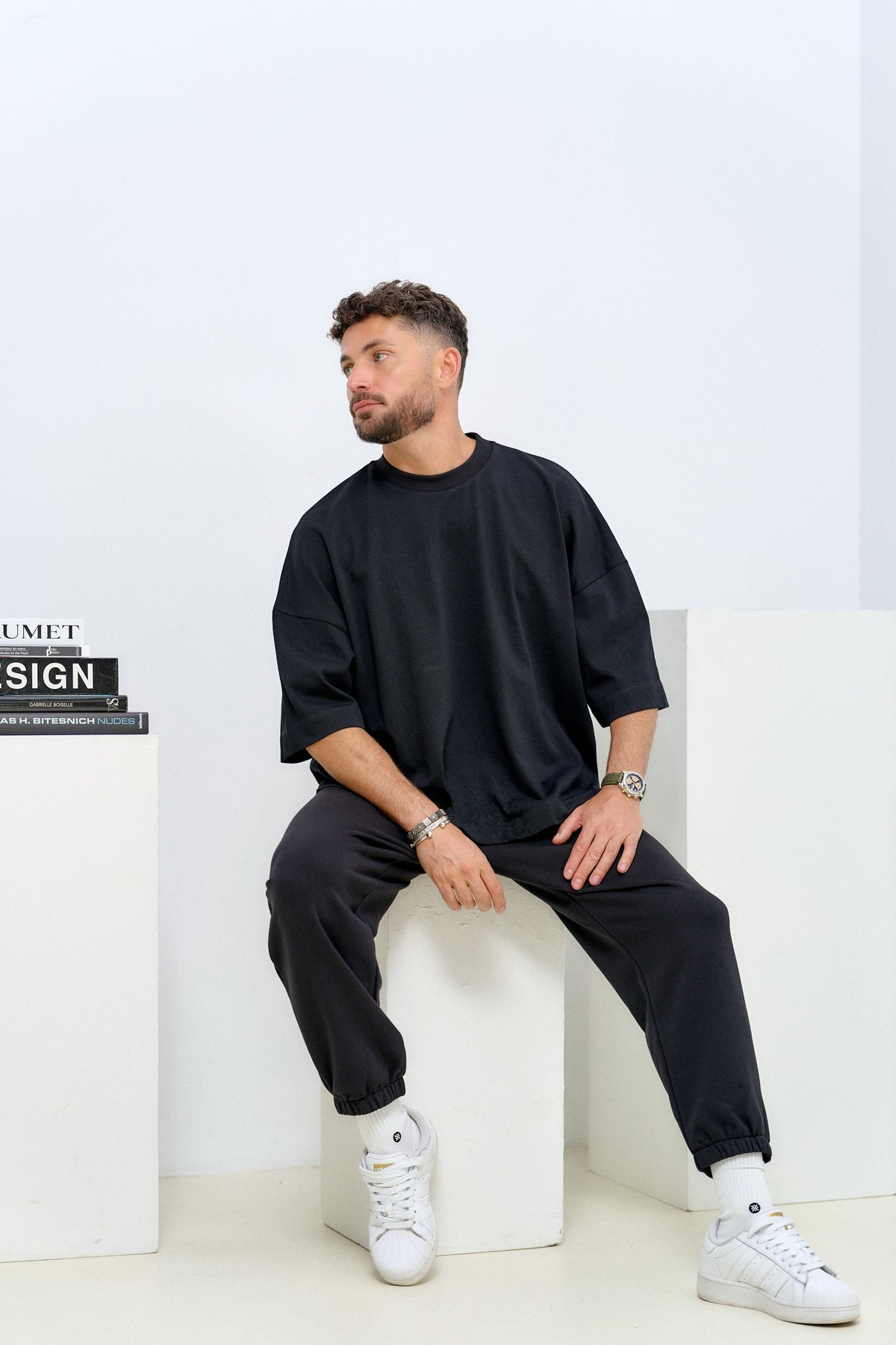 Lifestyle black T-shirt 5